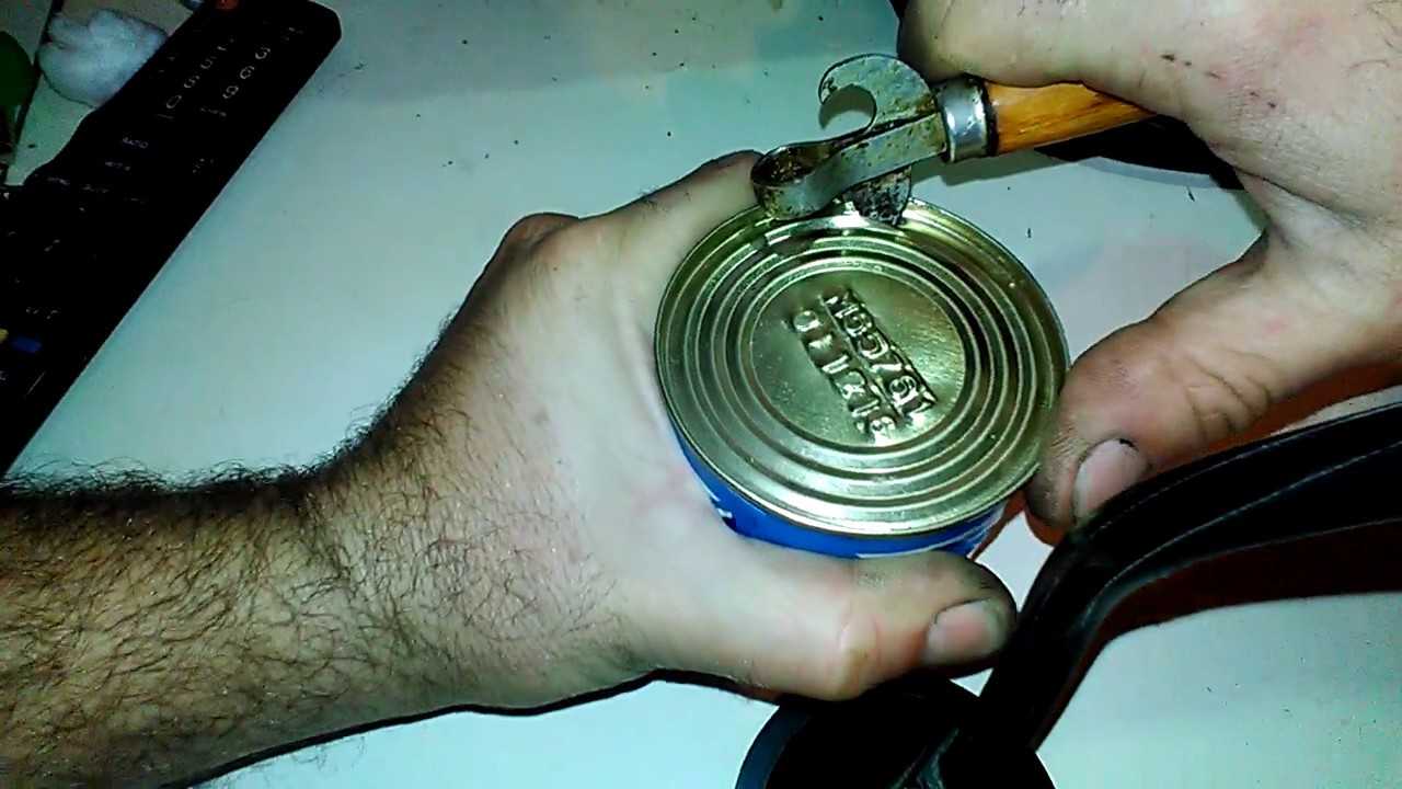 Топ простых способов открыть банку с винтовой крышкой без ножа, тряпок и мужской помощи