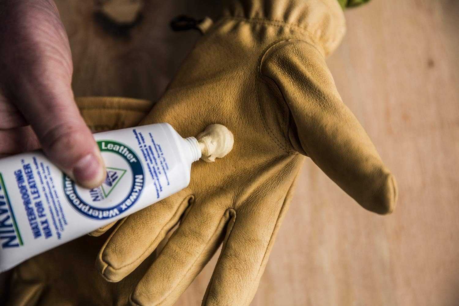 Как постирать кожаные перчатки: особенности Можно ли стирать кожаные перчатки в стиральной машине Чем смазать перчатки из кожи после стирки Правила стирки кожаных перчаток с подкладкой в домашних условиях