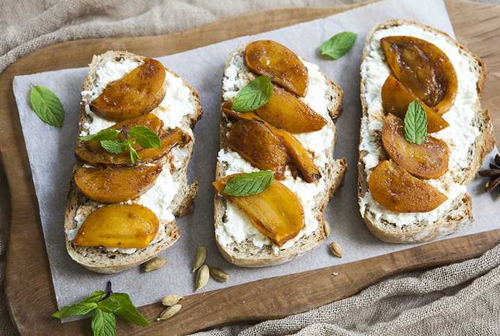 Бутерброды на праздничный стол — 11 простых и вкусных рецептов