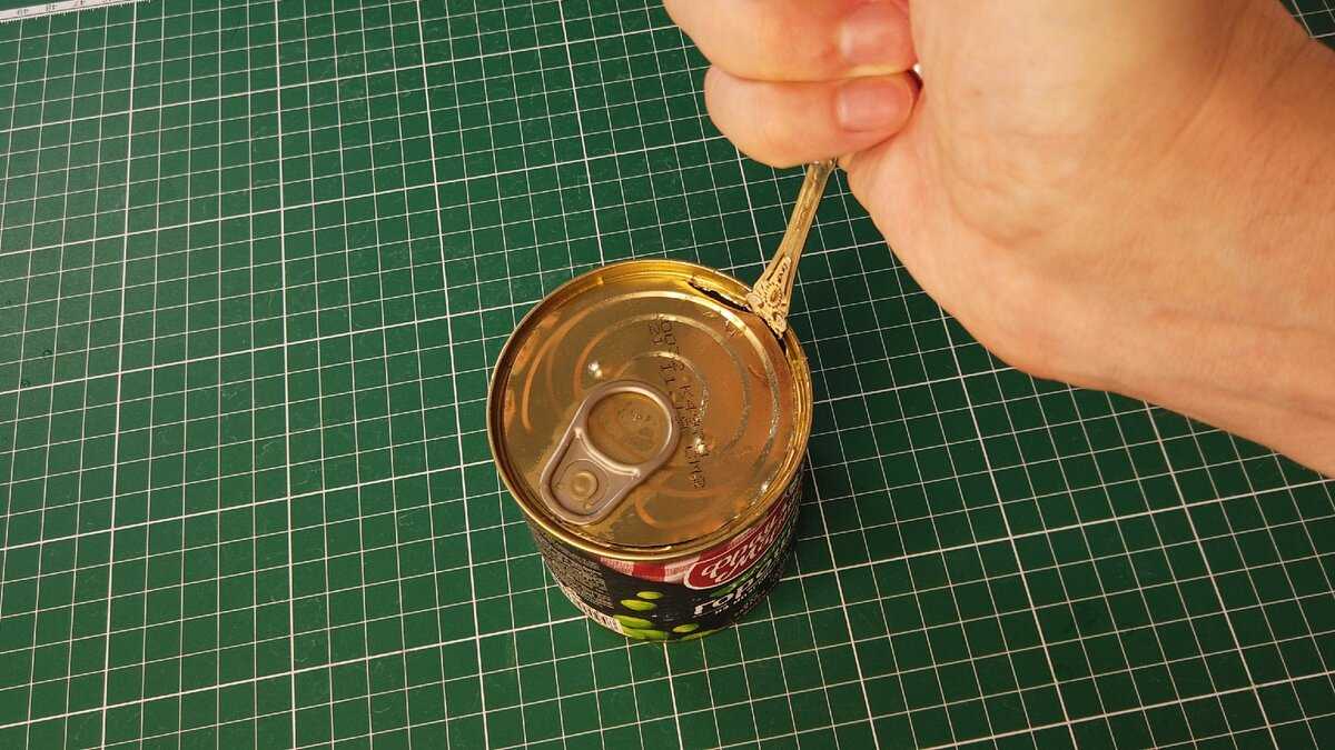 Без открывалки: как открыть банку с закручивающейся вакуумной, резиновой крышкой