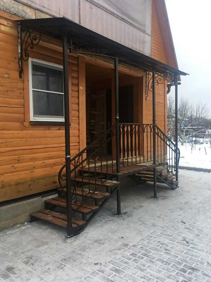 Крыльцо для частного дома: большой обзор вариантов крыльца из разных материалов