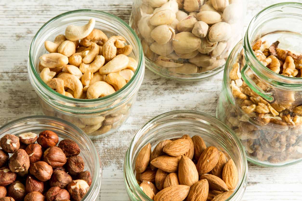 Как правильно хранить орехи в домашних условиях