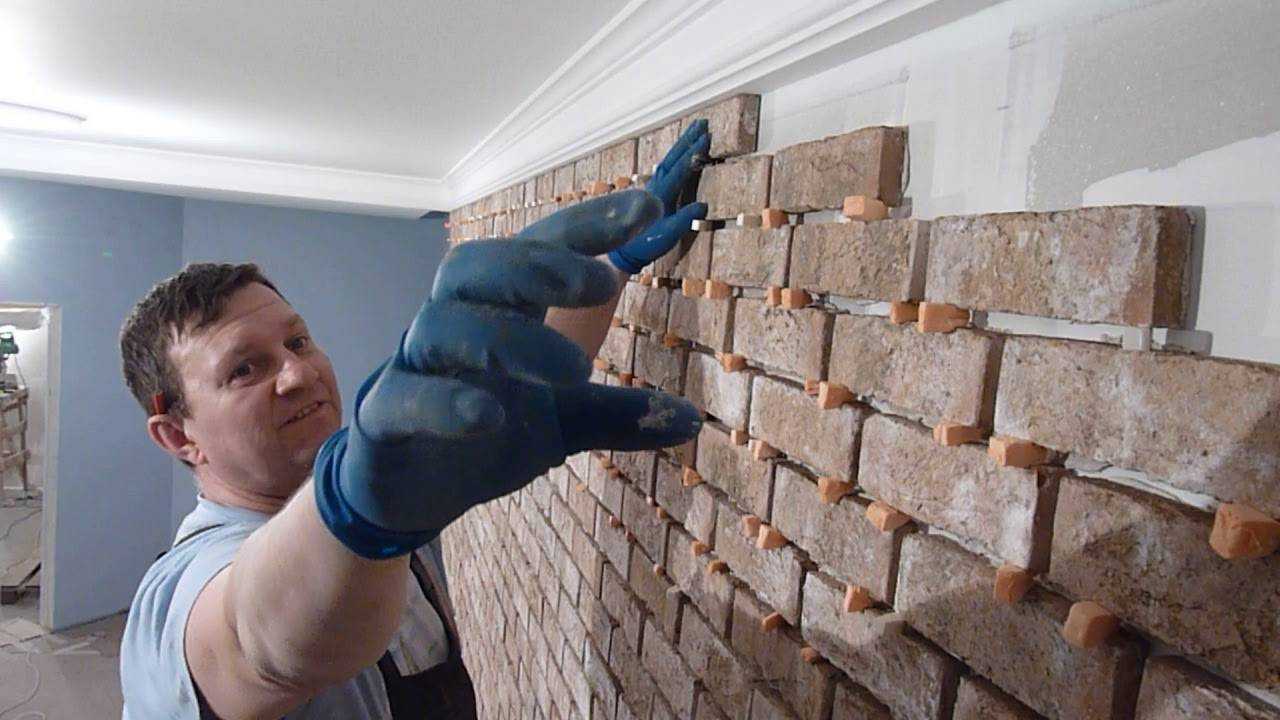 Кирпич в интерьере: красивые и модные идеи [+ фото]